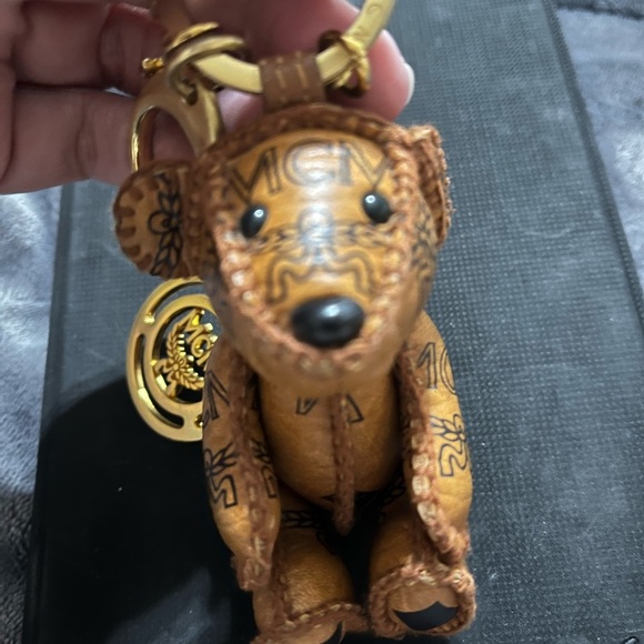 MCM PARK BEAR CHARM - Picture 2 of 5